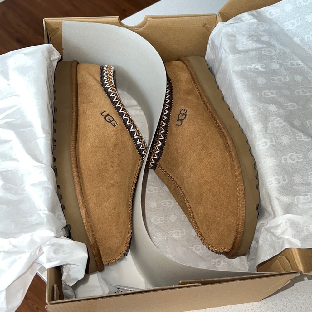 Brand New! Never worn! UGG Tasman size 12 color Chestnut